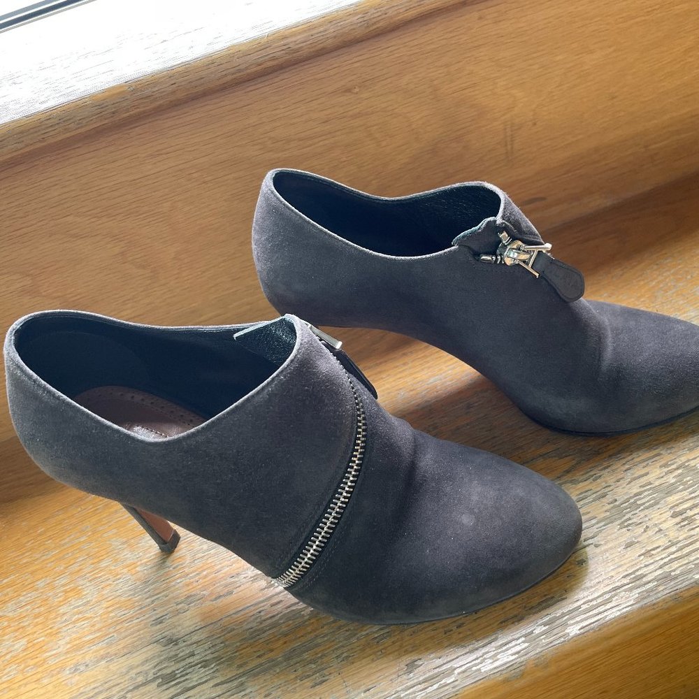 Alaia Gray Ankle Boots Minimalist Suede Design